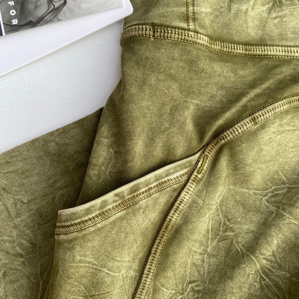 SOLD NWT Lululemon Fast and Free Tight 25” - Picture 11 of 14